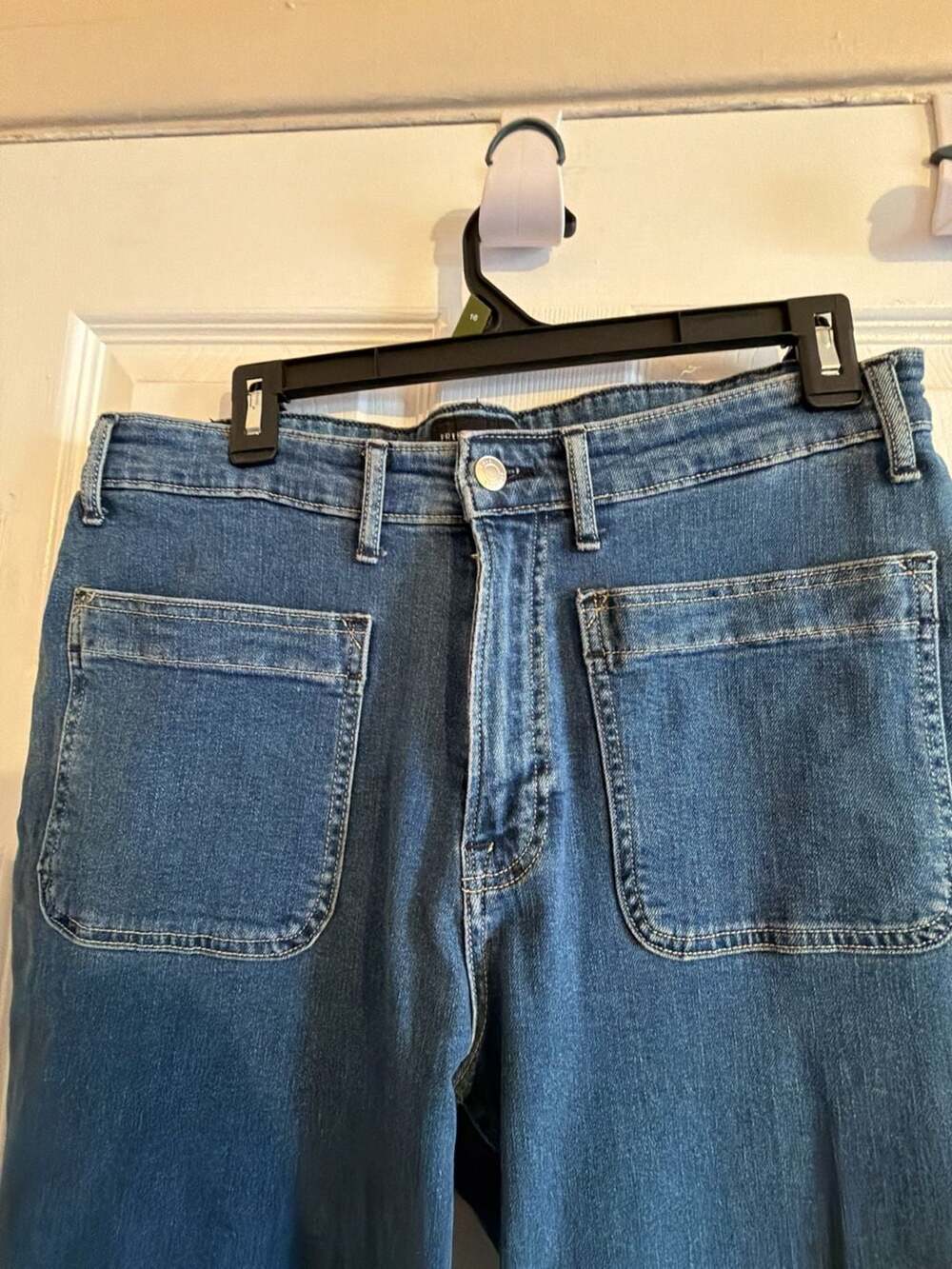 Free Assembly Women's High Rise Patch Pocket Flare Jeans HOM1226-J - Picture 10 of 11